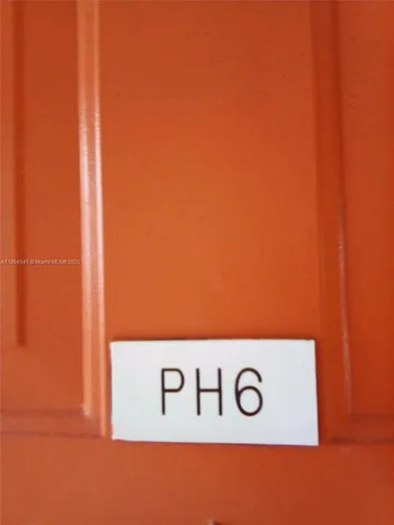 $199,900 | 7360 South Oriole Boulevard, Unit 806, Delray Beach, FL 33446