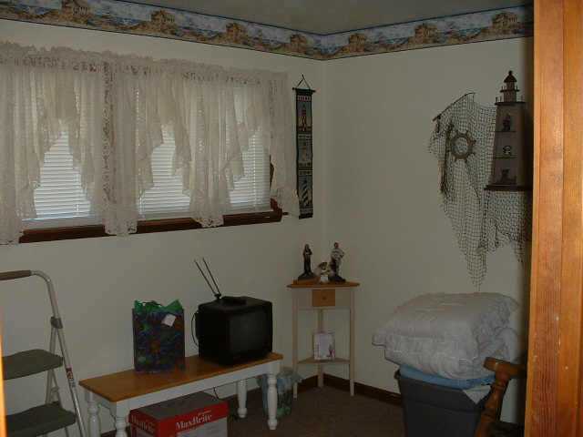 360 Walnut Street Circleville, OH 43113 - Photo 7 of 10