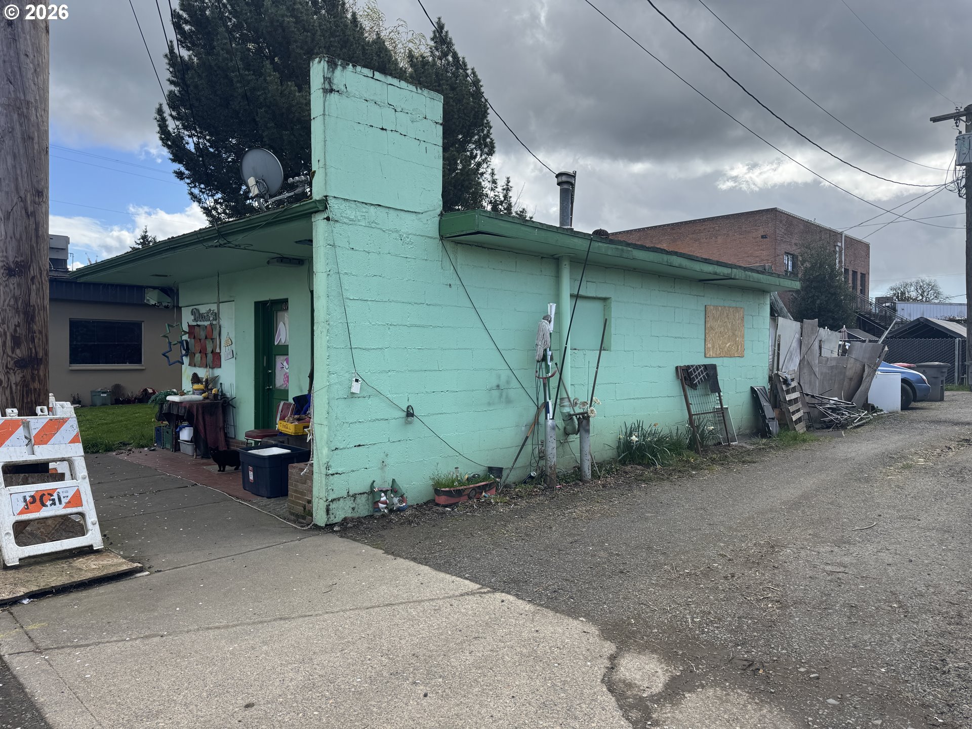 107 5th Street Amity, OR 97101 - Photo 3 of 9