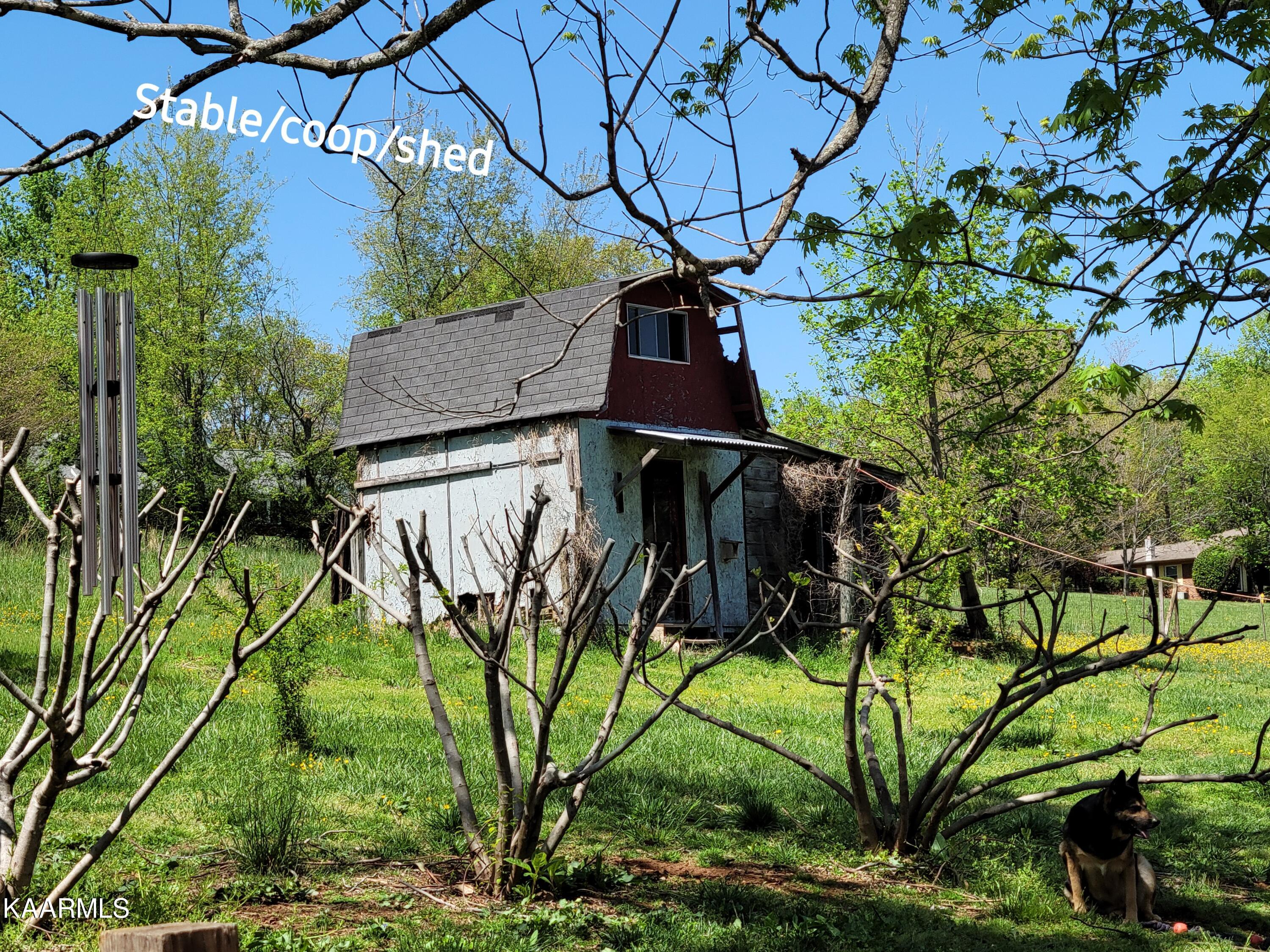 421 Oak Grove Road Madisonville, TN 37354 - Photo 9 of 23 20220419_144711