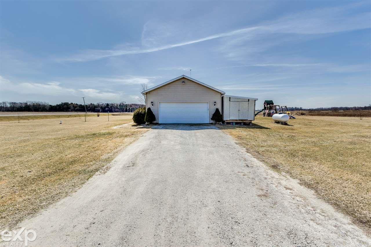 7516 Black River Road Croswell, MI 48422 - Photo 3 of 33 50037034-2.JPG