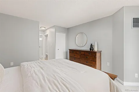 $350,000 | 1625 Larimer Street, Unit 1904, Denver, CO 80202