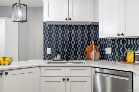 $350,000 | 1625 Larimer Street, Unit 1904, Denver, CO 80202