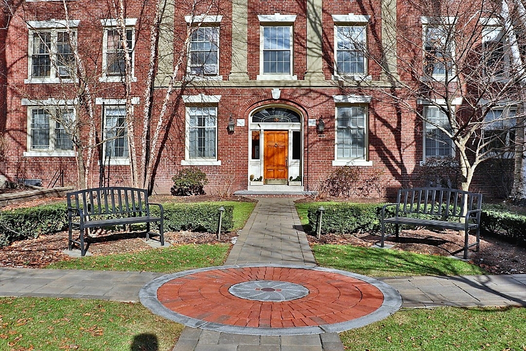 141 Beaconsfield Road, Unit 3 Brookline, MA 02445 - Photo 1 of 33