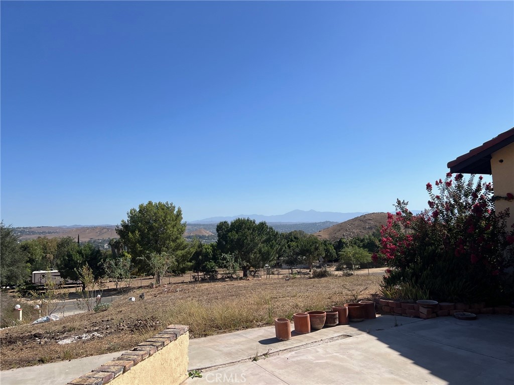 2005 Mt Vernon Avenue Riverside, CA 92507 - Photo 13 of 36