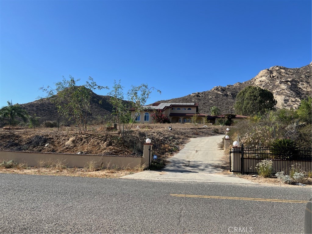 2005 Mt Vernon Avenue Riverside, CA 92507 - Photo 15 of 36