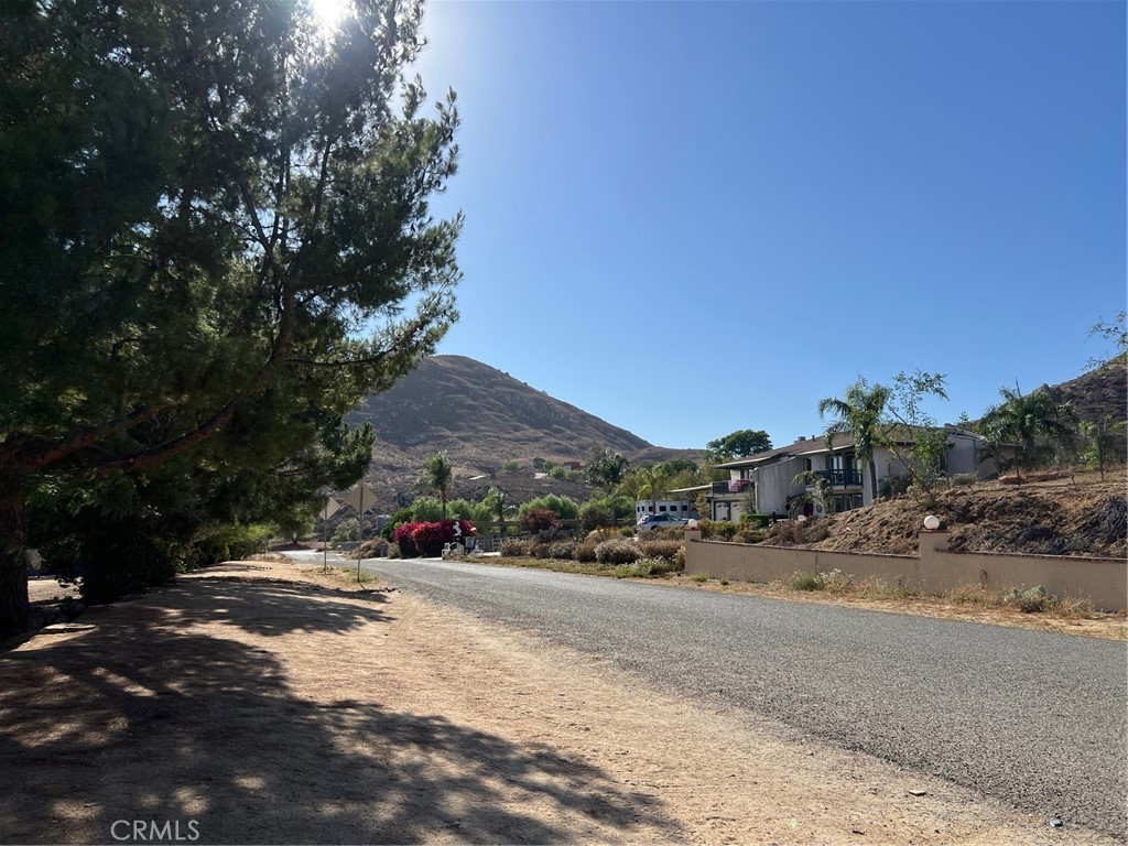 2005 Mt Vernon Avenue Riverside, CA 92507 - Photo 17 of 36