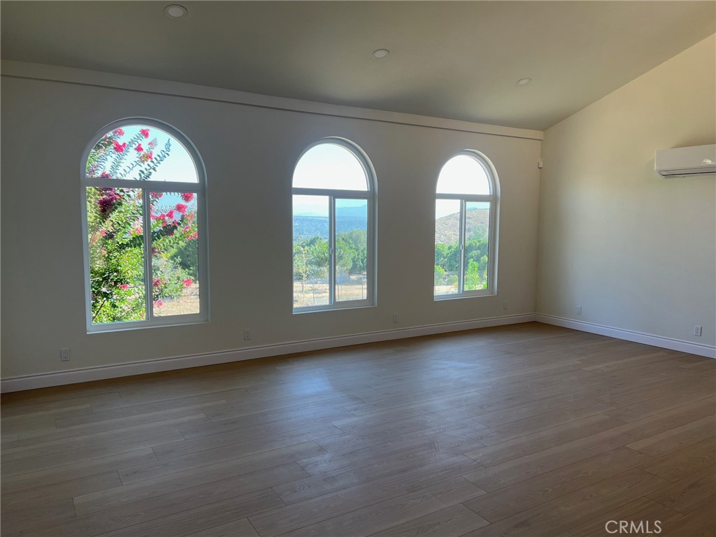 2005 Mt Vernon Avenue Riverside, CA 92507 - Photo 19 of 36