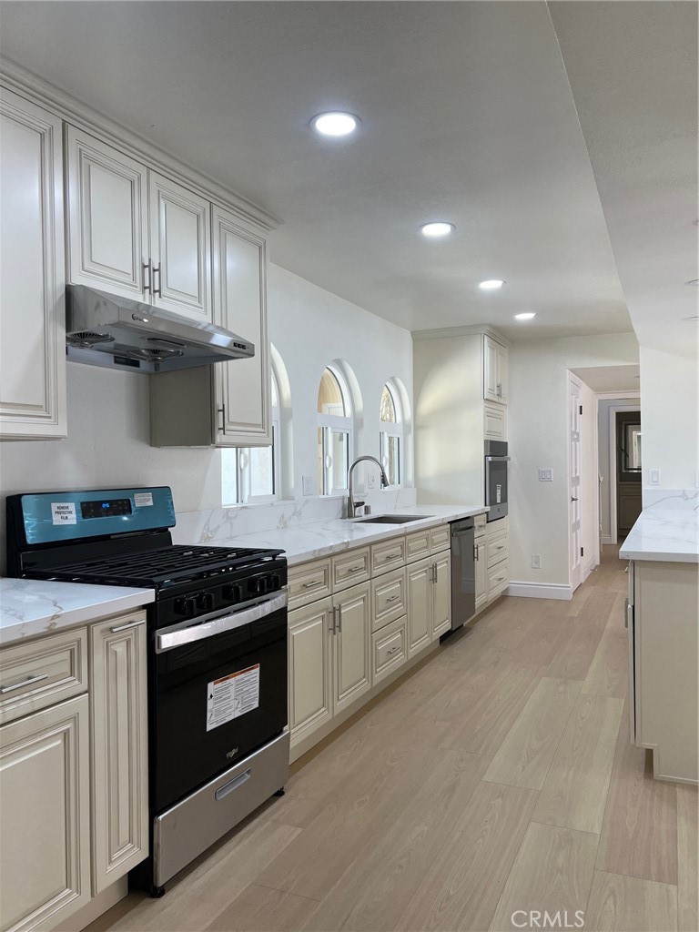 2005 Mt Vernon Avenue Riverside, CA 92507 - Photo 22 of 36