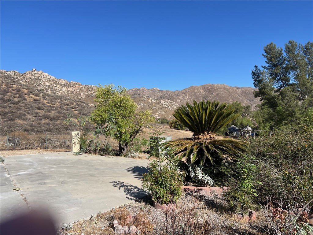 2005 Mt Vernon Avenue Riverside, CA 92507 - Photo 5 of 36