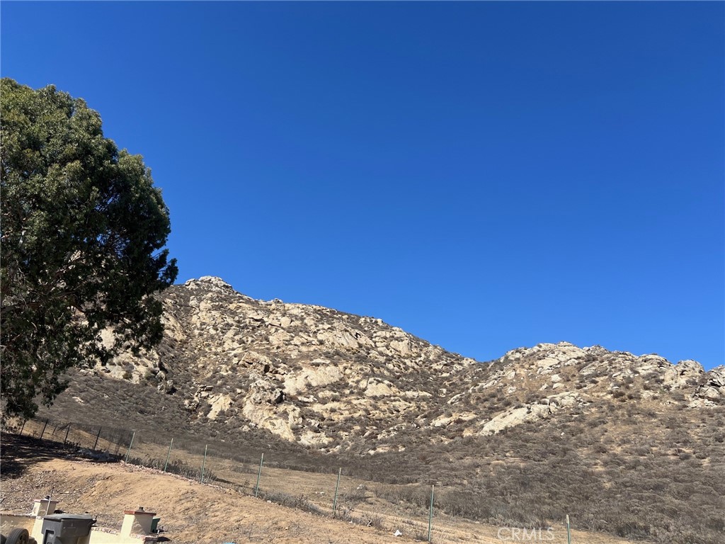 2005 Mt Vernon Avenue Riverside, CA 92507 - Photo 6 of 36