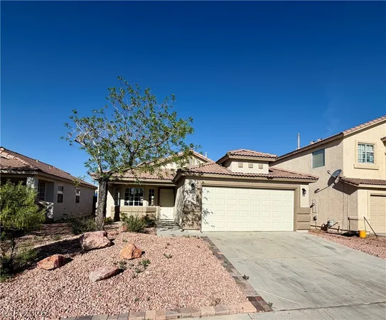 $2,013 | 3813 Sorrowing Sparrow Court, North Las Vegas, NV 89032