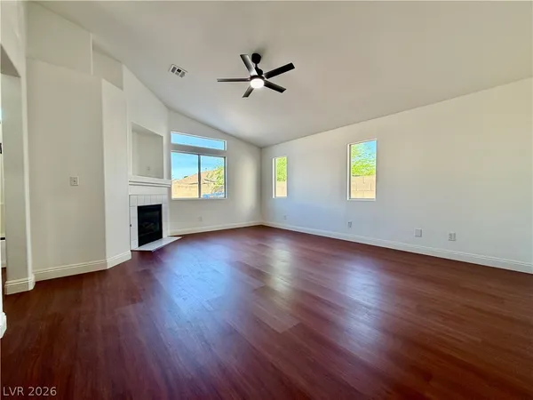 $2,013 | 3813 Sorrowing Sparrow Court, North Las Vegas, NV 89032