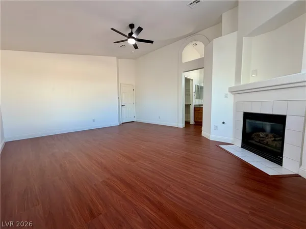 $2,013 | 3813 Sorrowing Sparrow Court, North Las Vegas, NV 89032