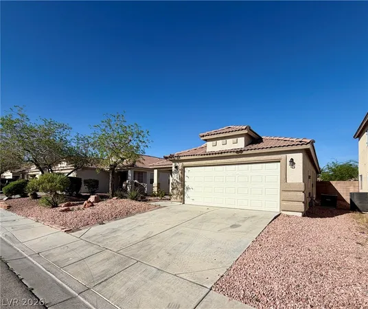 $2,013 | 3813 Sorrowing Sparrow Court, North Las Vegas, NV 89032