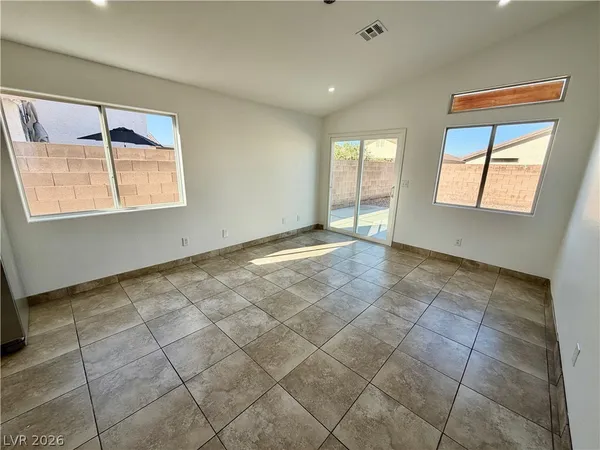 $2,013 | 3813 Sorrowing Sparrow Court, North Las Vegas, NV 89032