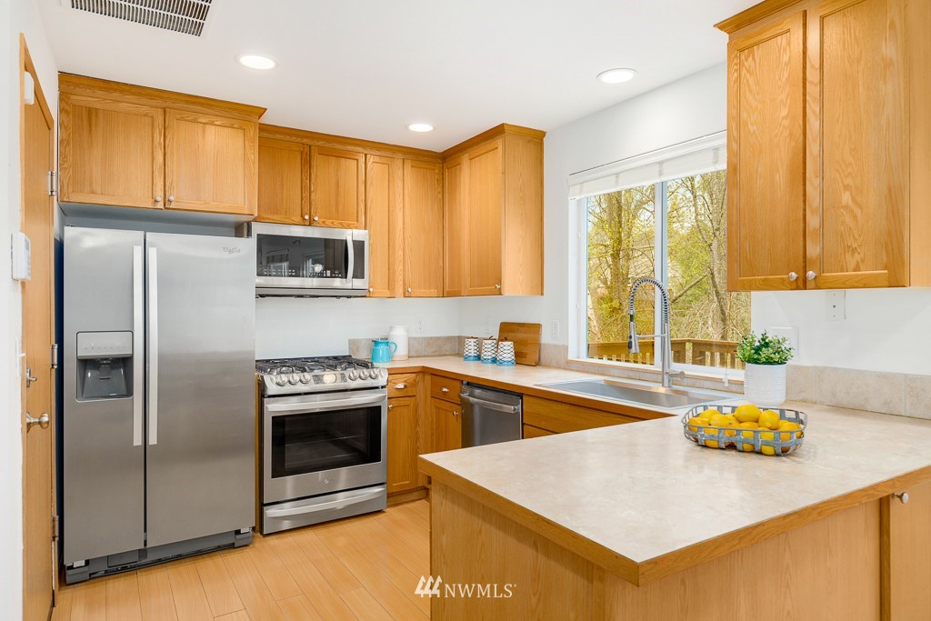 2418 Stafford Way, Unit 49 Bothell, WA 98012 - Photo 13 of 30 Gallery Image 13
