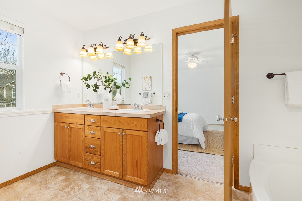 2418 Stafford Way, Unit 49 Bothell, WA 98012 - Photo 21 of 30 Gallery Image 21