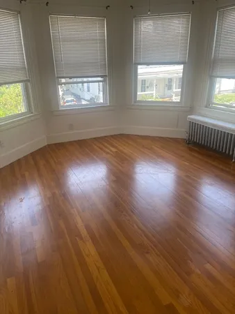 $2,400 | 32 Avon Street, Unit 3, Lawrence, MA 01841