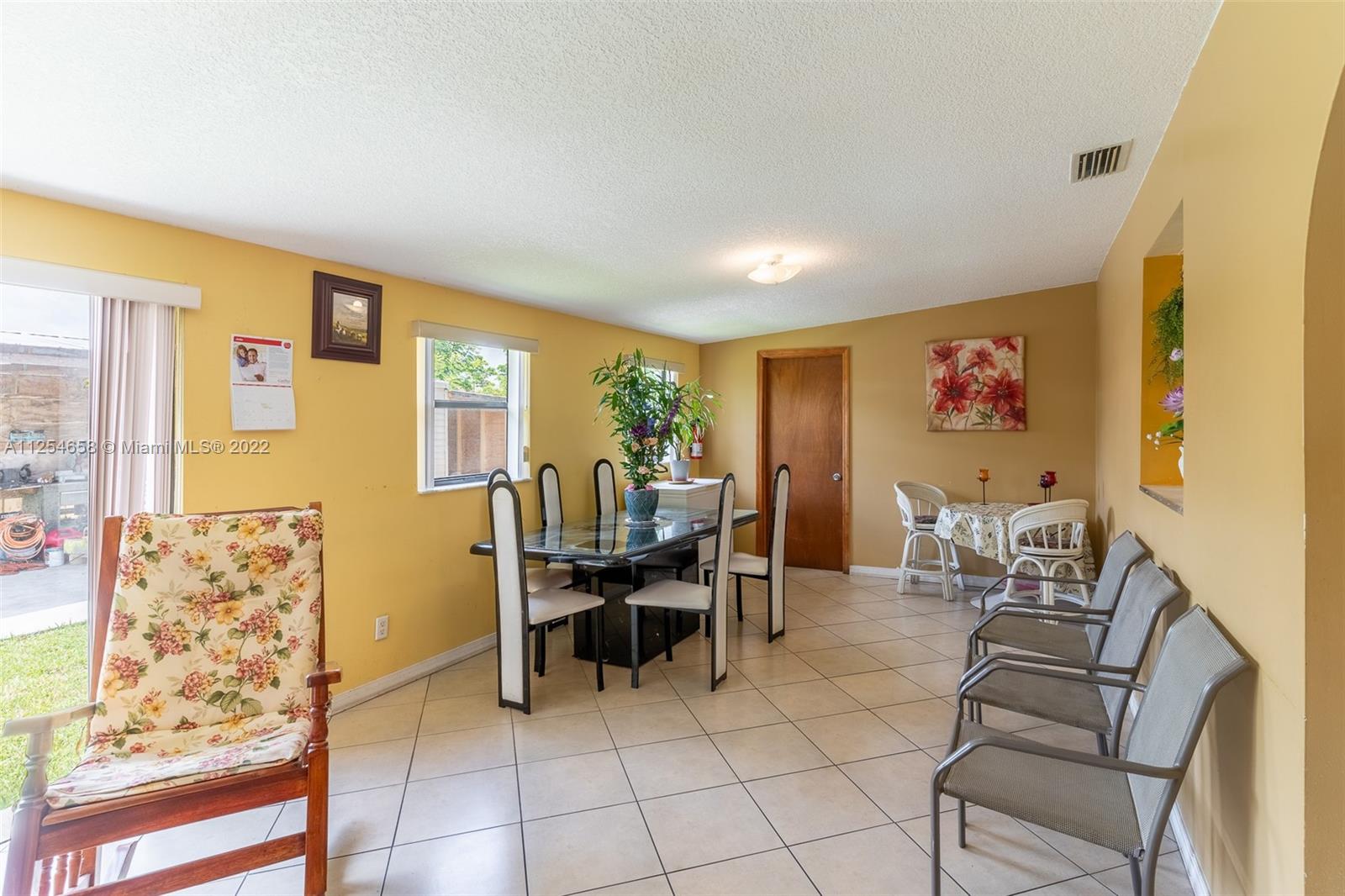 14960 Southwest 306th Street Homestead, FL 33033 - Photo 12 of 24 Gallery Image 12