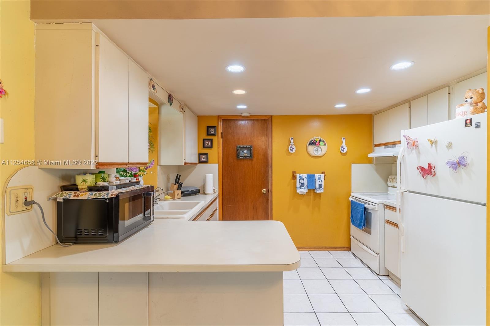 14960 Southwest 306th Street Homestead, FL 33033 - Photo 10 of 24 Gallery Image 10