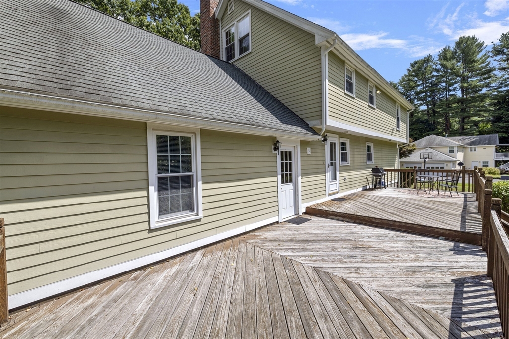 508 Springs Road Bedford, MA 01730 - Photo 4 of 42 Gallery Image 4