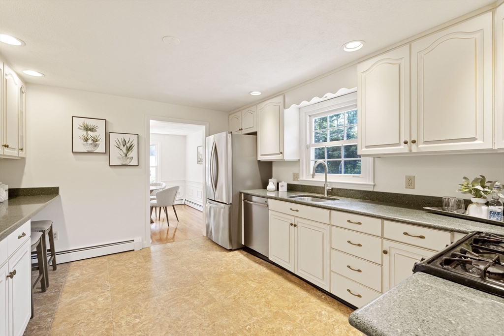 508 Springs Road Bedford, MA 01730 - Photo 10 of 42 Gallery Image 10