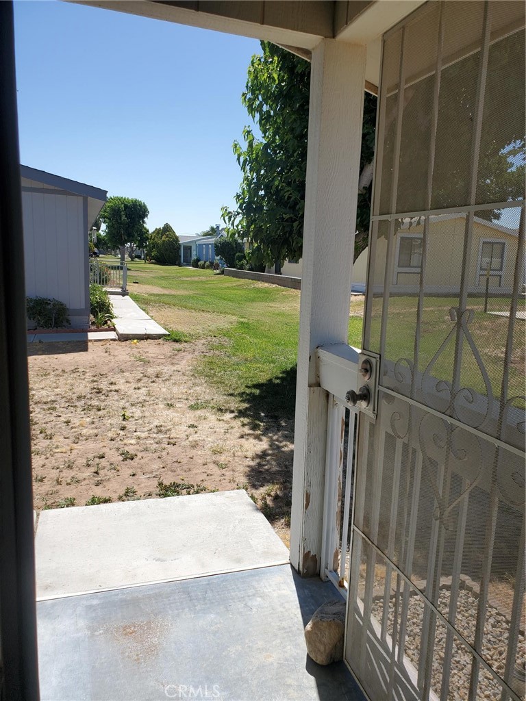 21621 Sandia Road, Unit 31 Apple Valley, CA 92308 - Photo 12 of 46