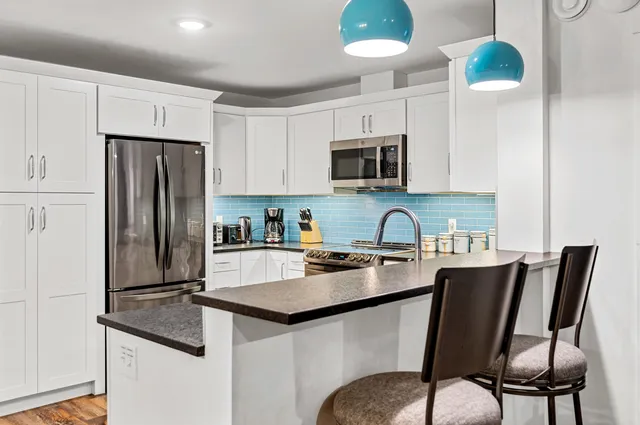 $850,000 | 3209 German Flats Road, Unit 2, Warren, VT 05674