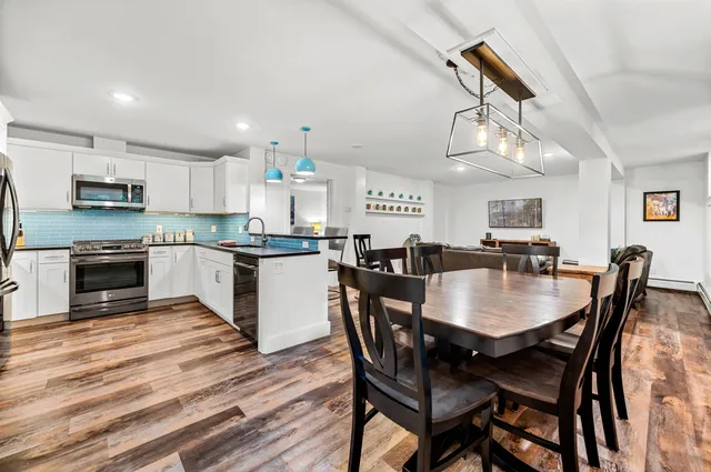 $850,000 | 3209 German Flats Road, Unit 2, Warren, VT 05674