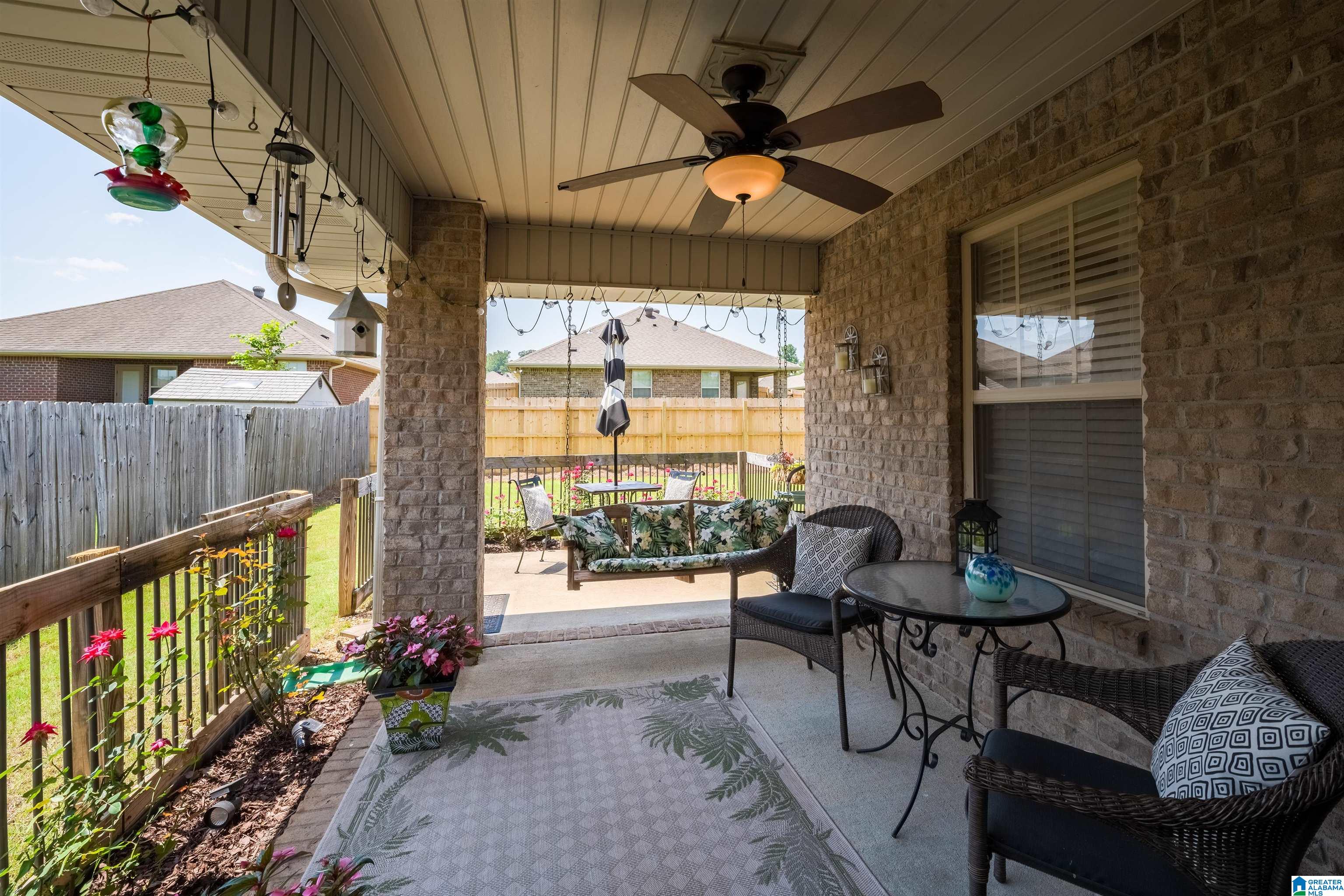 196 Crisfield Circle Alabaster, AL 35007 - Photo 2 of 25
