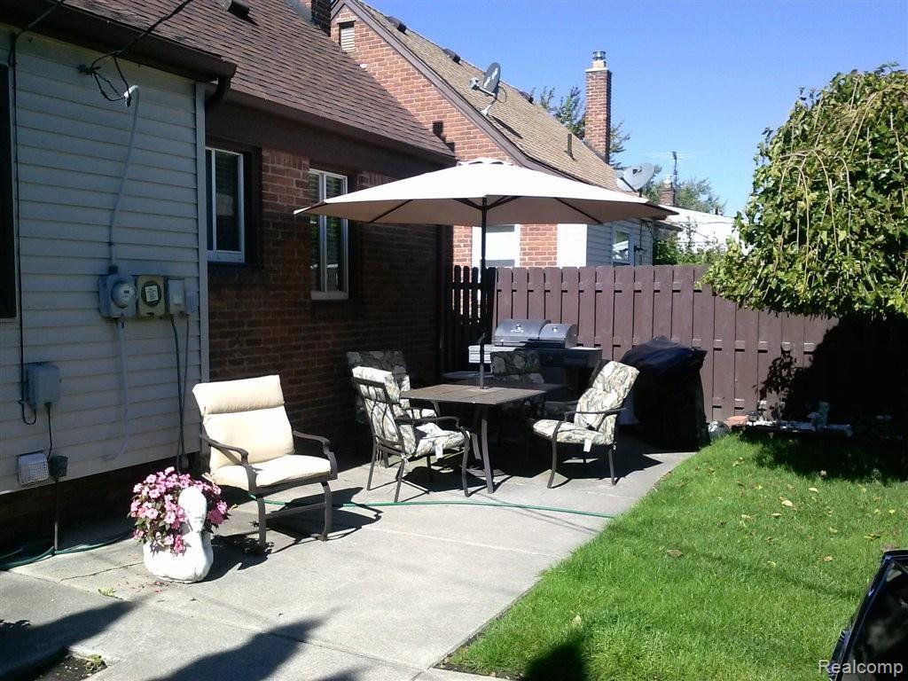 235 Shadowlawn Street Inkster, MI 48141 - Photo 7 of 17 CAM00142.jpg