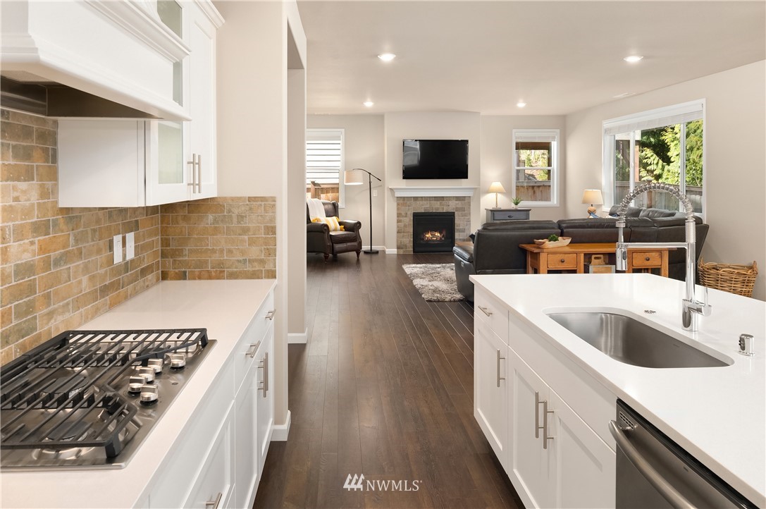 205 178th Street Southeast Bothell, WA 98012 - Photo 4 of 31