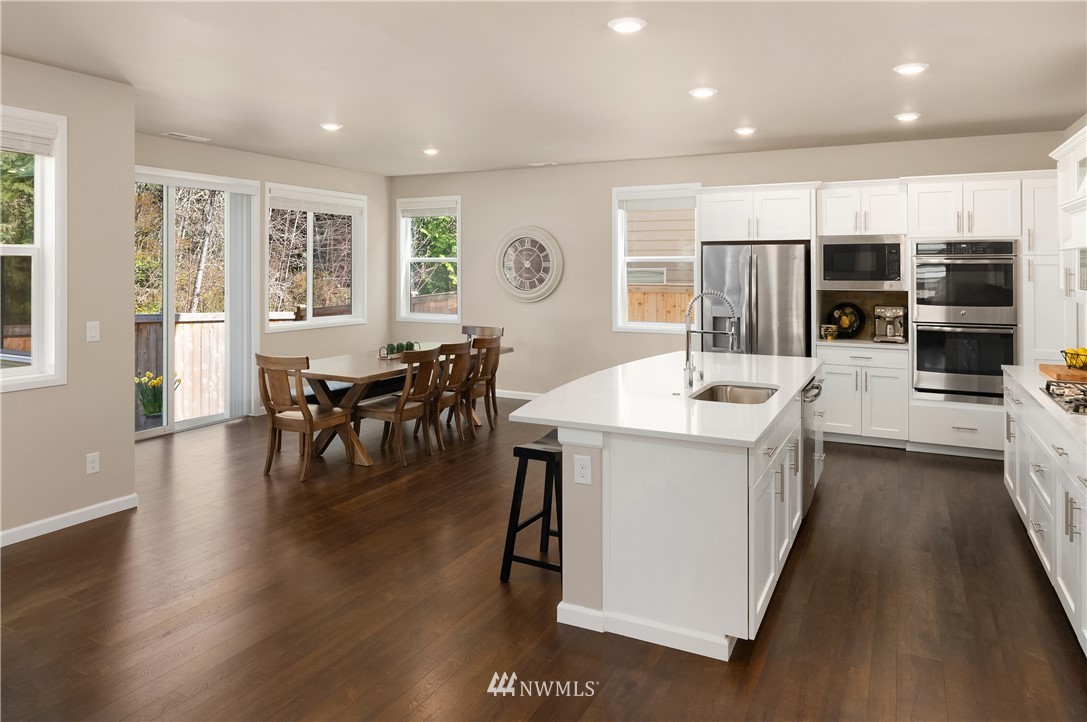 205 178th Street Southeast Bothell, WA 98012 - Photo 7 of 31