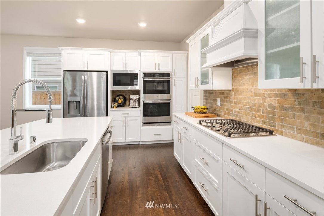 205 178th Street Southeast Bothell, WA 98012 - Photo 9 of 31