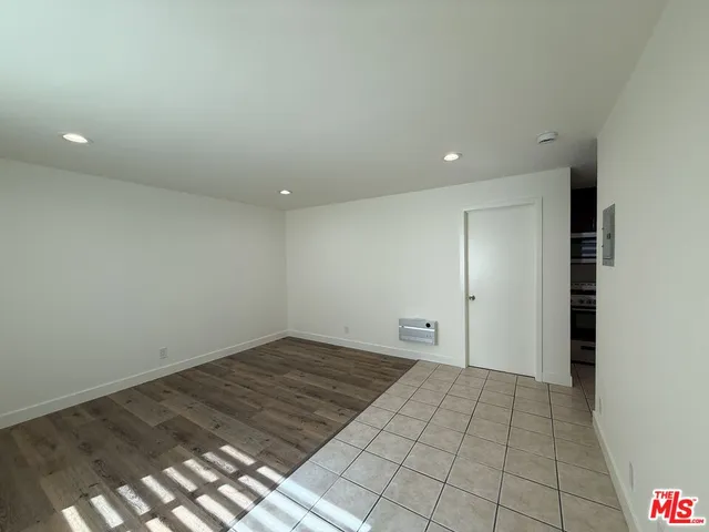 $2,200 | 2400 Vanderbilt Lane, Unit 2402D, Redondo Beach, CA 90278