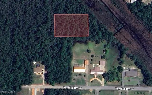 a sign that is on the side of a building