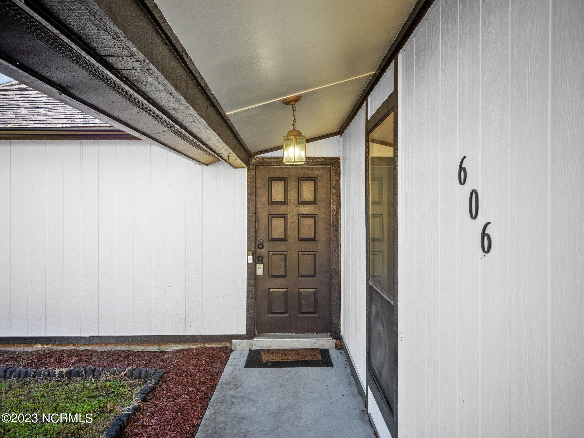 606 Brynn Marr Road Jacksonville, NC 28546 - Photo 4 of 54 3-web-or-mls-PA172286