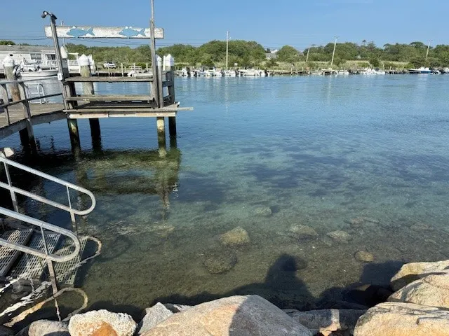 $1,650 | 33 Breach Drive, Unit FRONT, Westerly, RI 02891