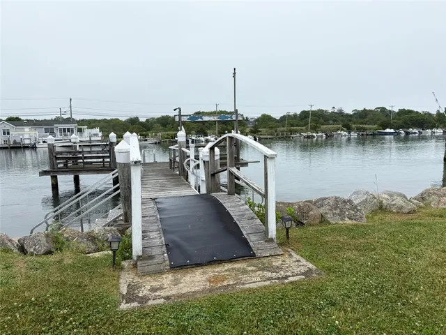 $1,650 | 33 Breach Drive, Unit FRONT, Westerly, RI 02891