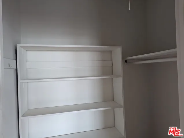 $1,999 | 634 South Gramercy Place, Unit 610, Los Angeles, CA 90010