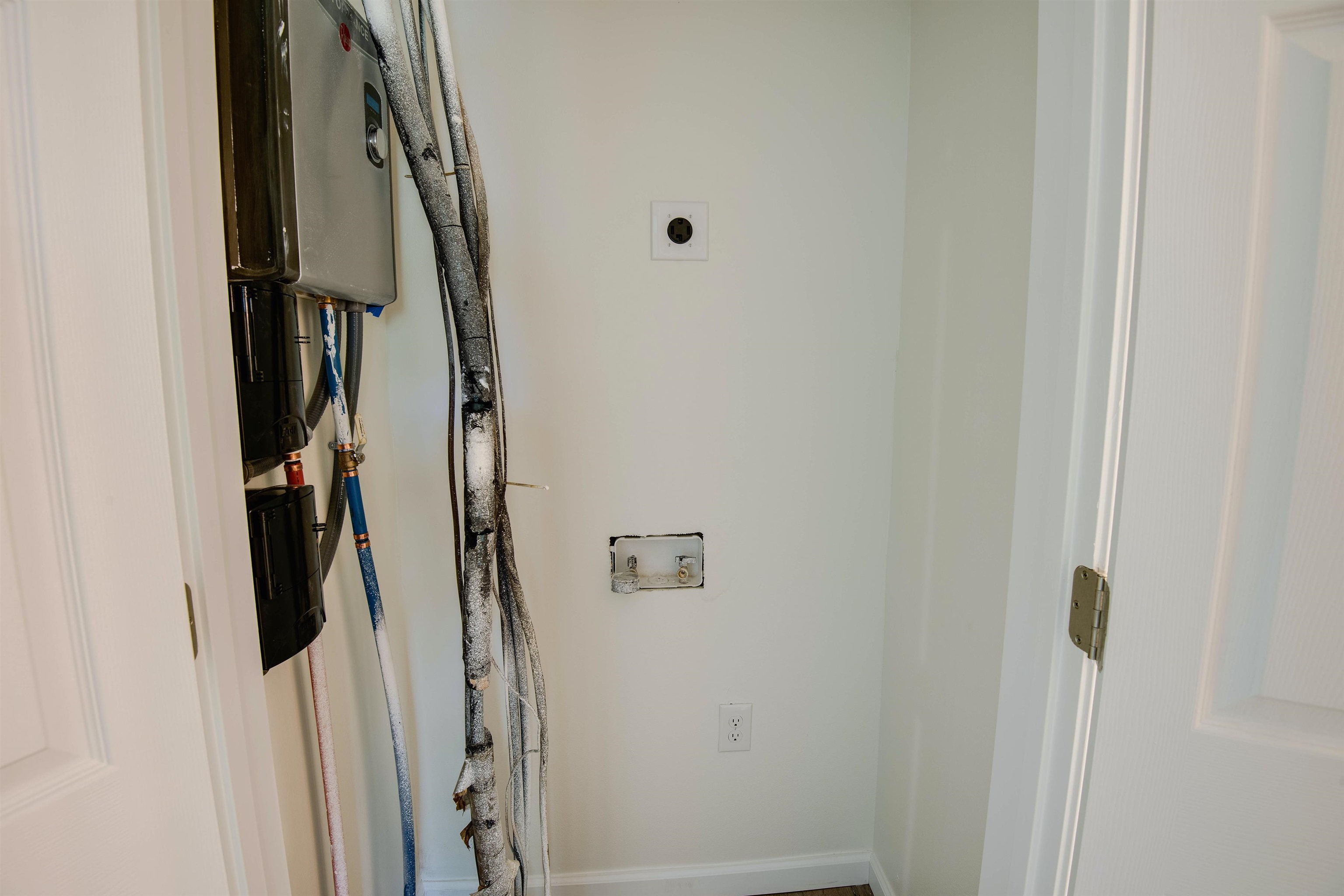510 East Myrtle Avenue Foley, AL 36535 - Photo 17 of 22 Laundry