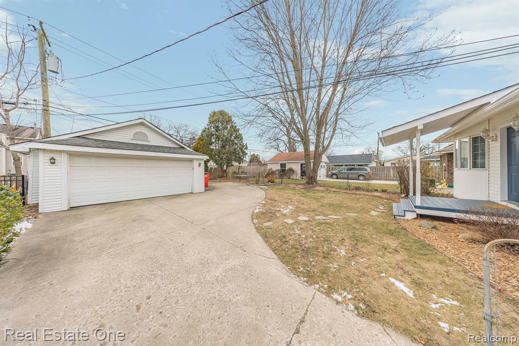 421 North Castell Avenue Rochester, MI 48307 - Photo 35 of 50