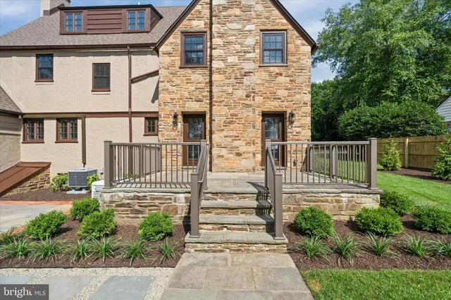 $1,875,000 | 909 Augusta Road, Wilmington, DE 19807