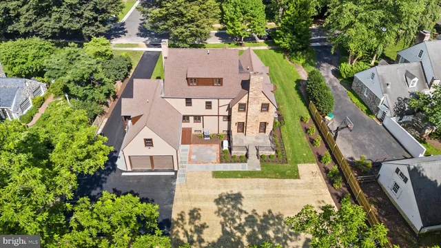 $1,875,000 | 909 Augusta Road, Wilmington, DE 19807