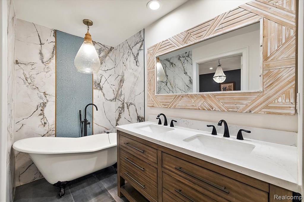 3267 Greentree Road Bloomfield Hills, MI 48304 - Photo 24 of 75