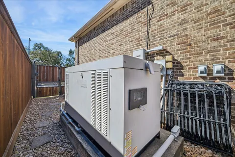 $1,825,000 | 1510 Latexo Drive, Houston, TX 77018