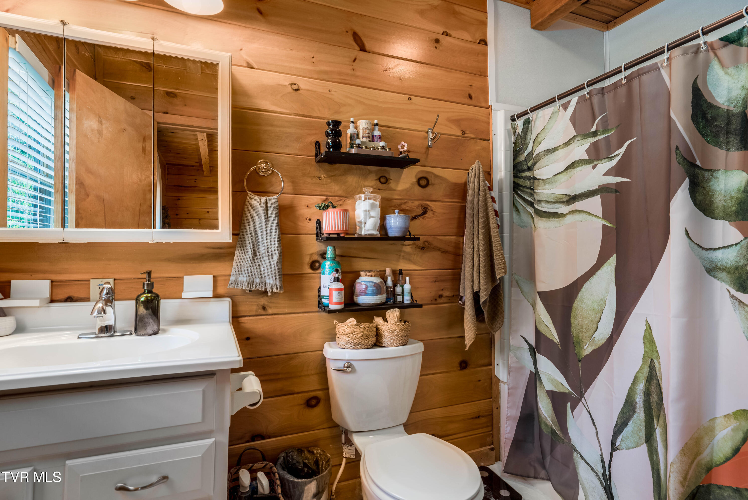 135 Grindstaff Hollow Road Elizabethton, TN 37643 - Photo 39 of 116 135 Grindstaff Hollow (82 of 83)