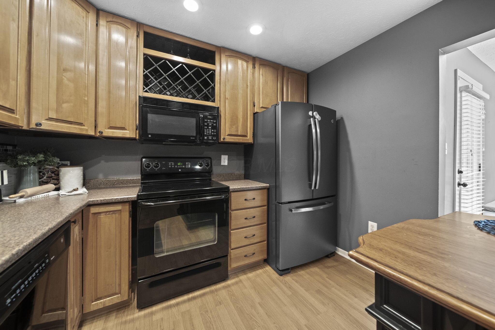 184 East Schrock Road Westerville, OH 43081 - Photo 15 of 61 Kitchen