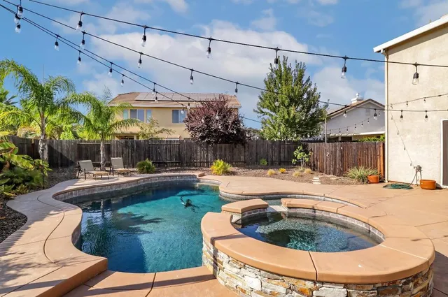 $939,000 | 1988 McClellan Lane, Lincoln, CA 95648